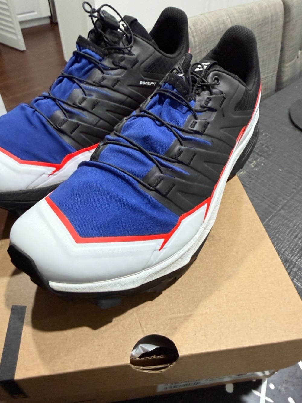 Salomon Mens Thundercross Shoes Black/White Size 10